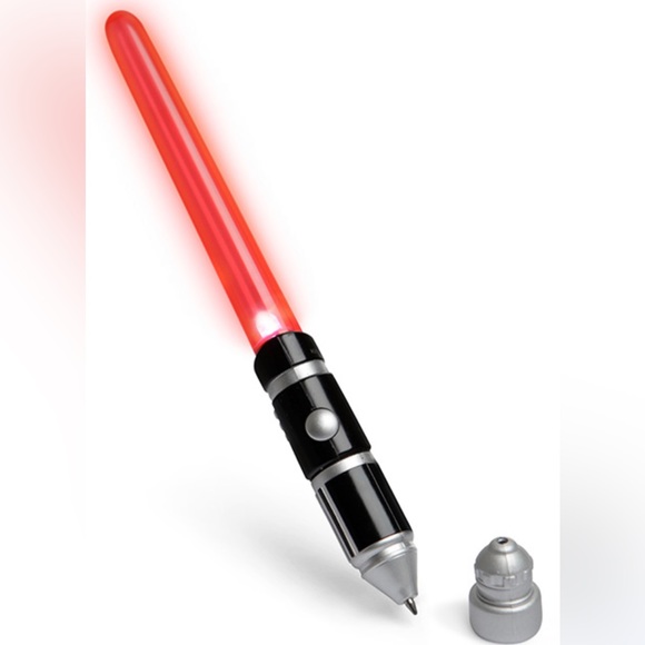 2013 Lucasfilm Star Wars Lightsaber Pen Vader Red Lights Up - Picture 3 of 4